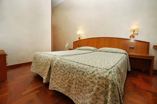 غرفة بسرير كينج، Hotel Corot 10/10