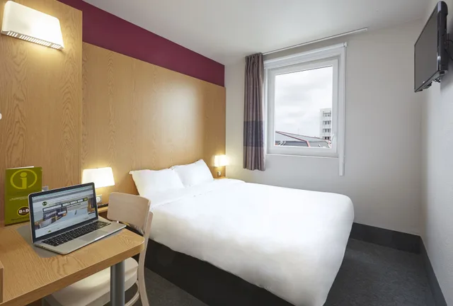Double Room, B&B HOTEL Lens Musée du Louvre 1/5