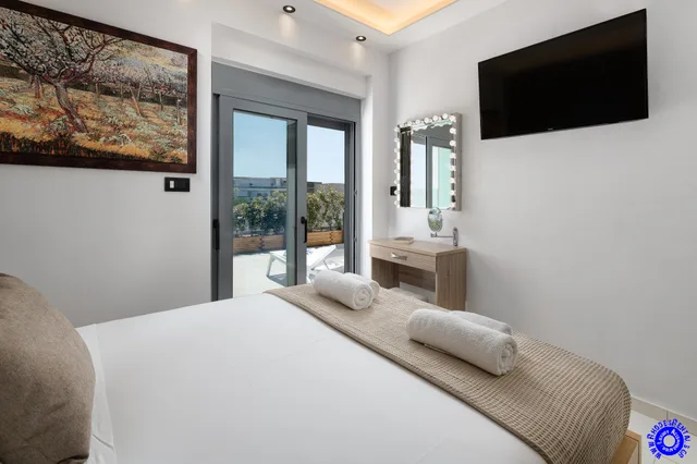 3 Bedrooms, Suite, Sea View, Hot Tub, Skyline Suites 2/8