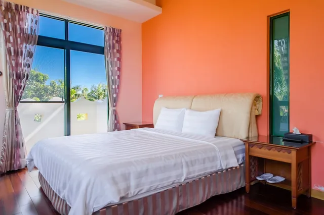 Room, Queen Bed, Balcony, Xl، Summer Garden Bed And Breakfast 10/10