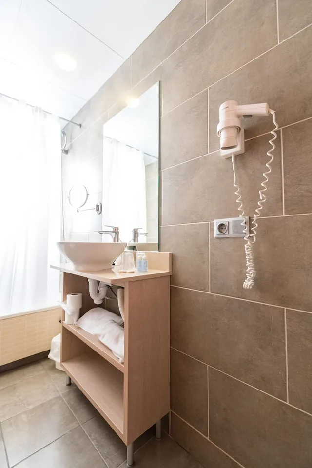غرفة قياسية ثلاثية بسريرين كوين، Tossa Beach Center 2/2