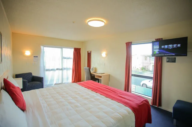 غرفة كلاسيكية بسرير كينج بمطبخ صغير، Abbots Hamilton - Hotel And Conference Centre 1/5