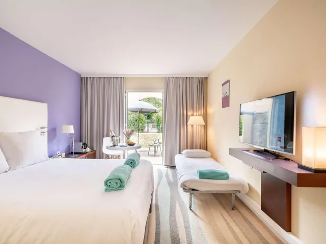 غرفة سوبيريور بشرفة مع أريكة، Mercure Antibes Sophia Antipolis Hotel 2/6