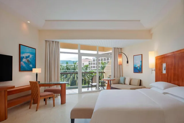 Guest Room, Deluxe, King Bed, Ocean Front, Sheraton Sanya Resort 1/4
