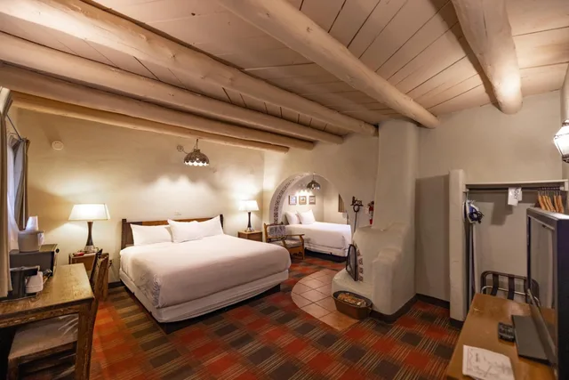 غرفة بسرير كوين، Sagebrush Inn Suites 5/8