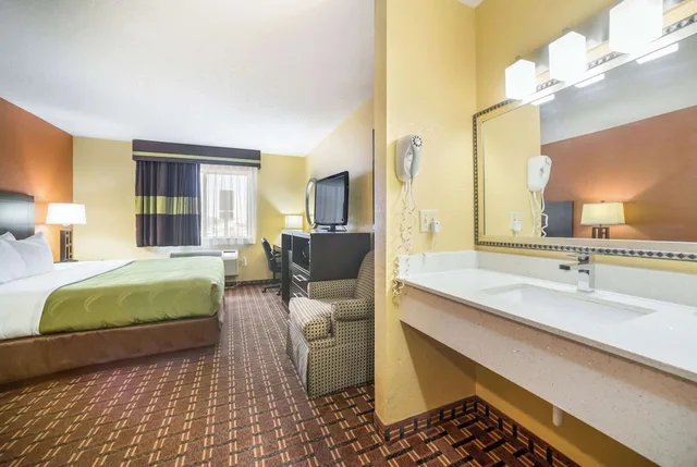 غرفة قياسية بسرير كينج، Quality Inn O'Fallon IL - St. Louis 8/9