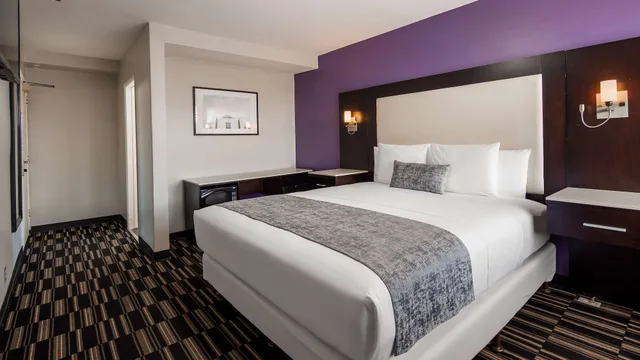 غرفة قياسية بسرير كينج، Surestay Hotel By Best Western Beverly Hills West 5/10