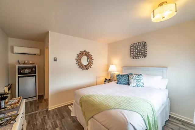 غرفة بسرير كوين، Ocean Glass Inn 5/10