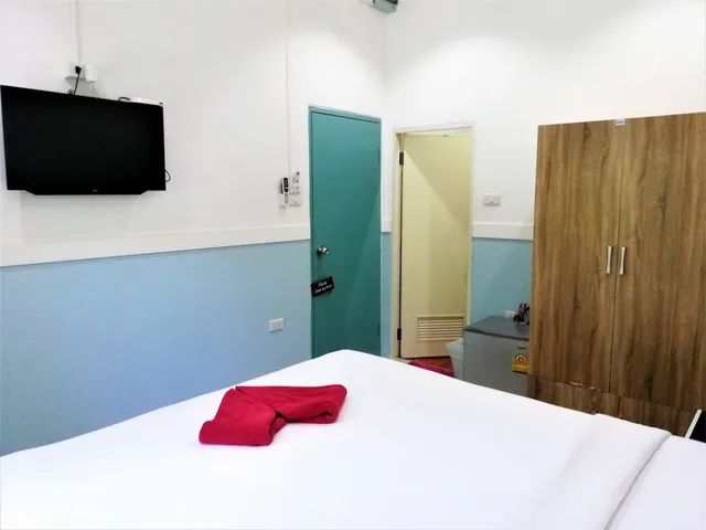 غرفة قياسية بسرير كينج بشرفة، Blue Moon Samet 3/5