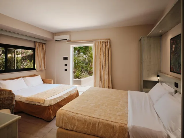 غرفة عائلية، Acacia Resort 1/2