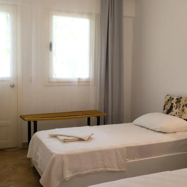 غرفة اقتصادية بسرير مزدوج أو سريرين منفصلين، Pataros Hotel 2/5