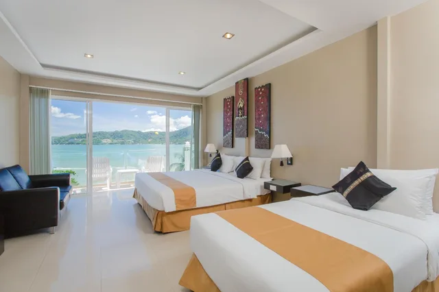 Room, Triple, Sea View, The Front Hotel And Apartment 2/2
