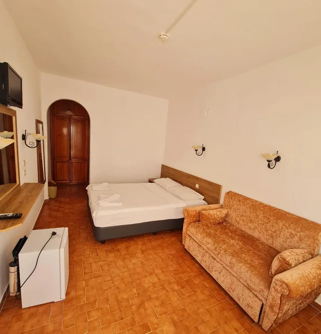غرفة اقتصادية بسرير مزدوج، Nagi Beach Hotel 4/10