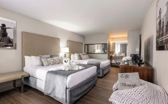 غرفة رباعية بسرير كوين، Magic Moment Resort & Kids Club, Dazzler Select by Wyndham 1/2