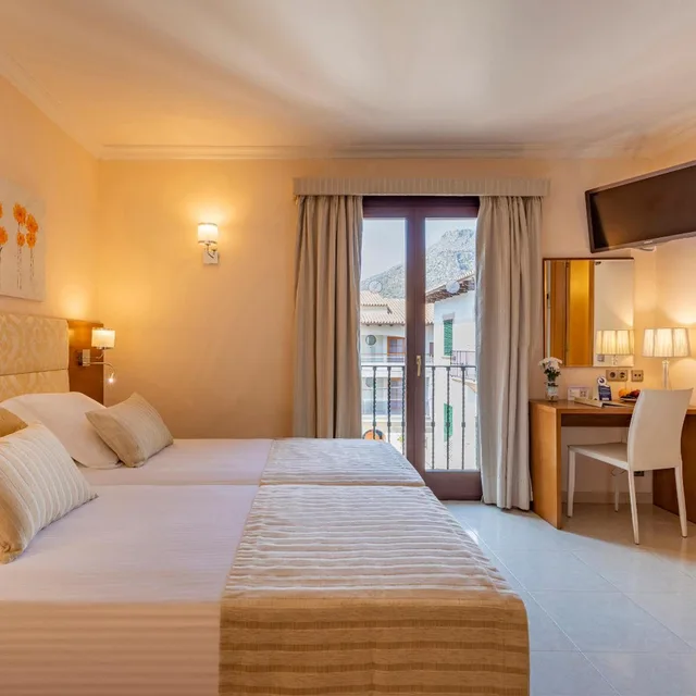 غرفة قياسية بسريرين منفصلين، Miramar Hotel 1/9