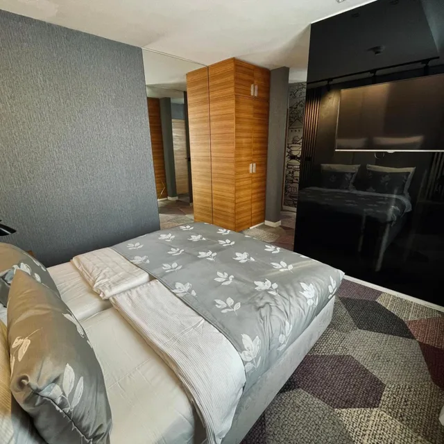 غرفة ثلاثية، City View Deluxe Sarajevo 5/10