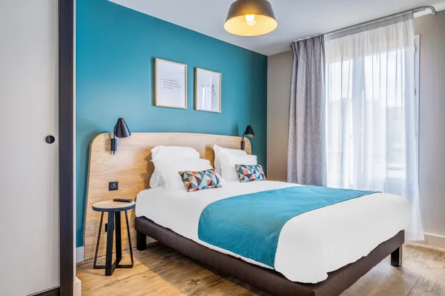 شقة سوبيريور بسرير مزدوج بغرفة نوم واحدة مع أريكة، Appart City Confort St Quentin en Yvelines Bois d Arcy 1/2