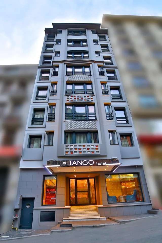 غرفة، The Tango Hotel 1/1