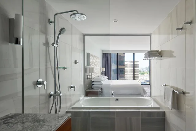غرفة سوبيريور بسرير كينج بإطلالة على المدينة، Sheraton Melbourne Hotel 8/10