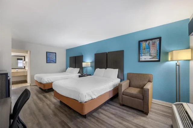 غرفة بسريرين كوين بحوض استحمام لذوي الإعاقة، Best Western Fairwinds Inn 3/5