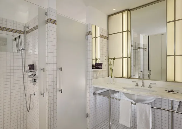 غرفة كلوب بسرير كينج، The Ritz-Carlton Wolfsburg 8/10