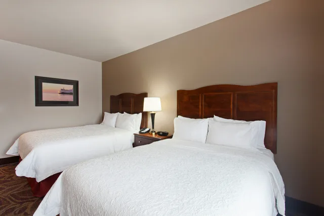 غرفة بسريرين كوين لذوي الإعاقة، Hampton Inn Seattle Everett Downtown 2/8