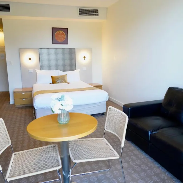 Standard, Queen Bed, Golden Pebble Hotel 4/9