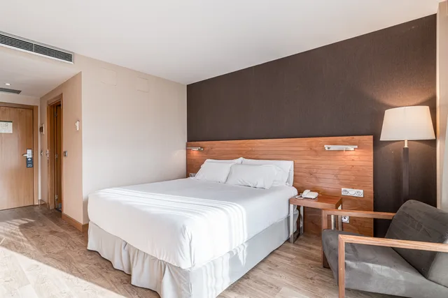 غرفة قياسية بسرير مزدوج، Hotel Antik San Sebastian 3/8