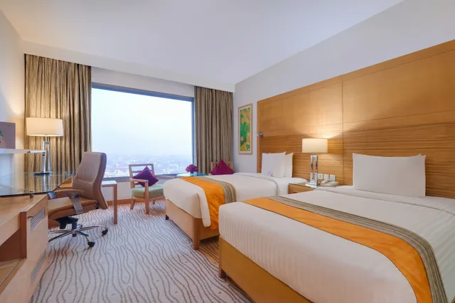 Room, Multiple Beds، Courtyard By Marriott Gurugram Downtown 1/5