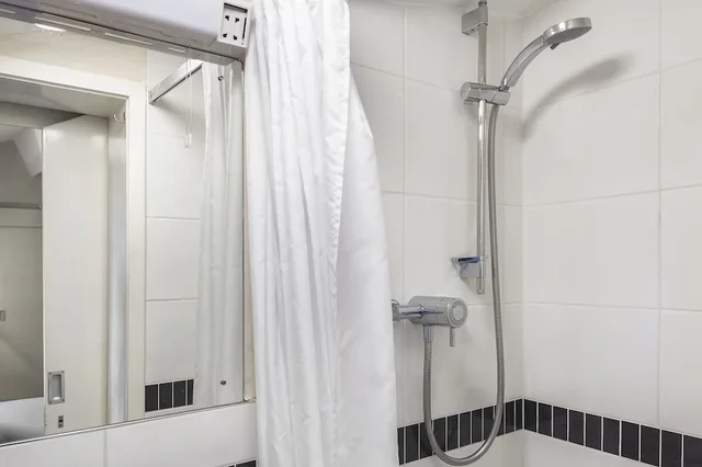 Private, Single, Single Bed، Astor York 3/3