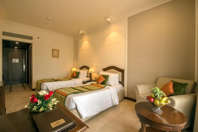 Green, Queen Bed، Howard Plaza the Fern 3/3