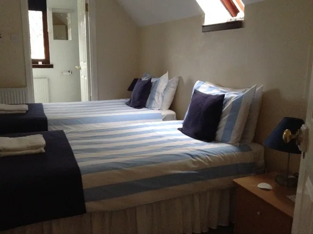 غرفة قياسية بسريرين منفصلين، Darroch View B And B 1/7
