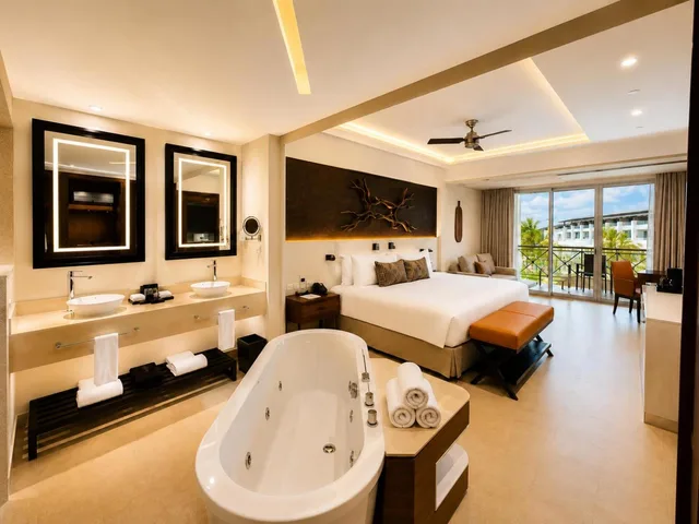2 Bedrooms, Diamond Club, Chairman, Luxury, Suite, Ocean Front، Royalton Negril, An Autograph Collection All-Inclusive Resort 3/3