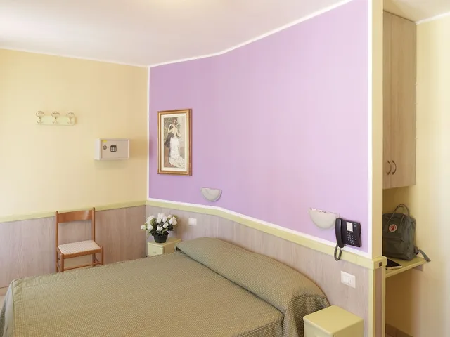 غرفة بسرير مزدوج، Hotel Arco Romana 3/4