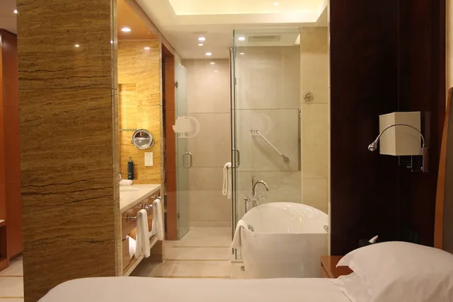 غرفة بسرير كينج بإطلالة على الجبل، Doubletree By Hilton Qinghai Golmud China 4/7