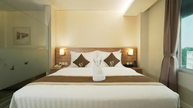 Junior Suite, King Bed, Patra Jasa Bandung 1/5