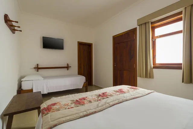 غرفة قياسية ثلاثية بسرير مزدوج وسرير فردي، POUSADA VILA DO PORTO 3/7