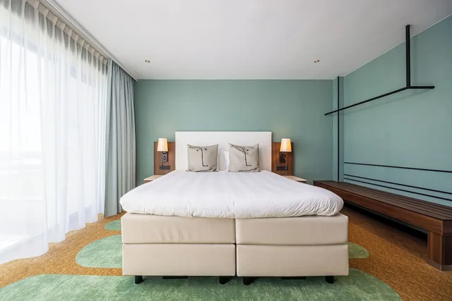 غرفة ديلوكس رباعية بسريرين كينج، Van der Valk Hotel A4 Schiphol 1/4
