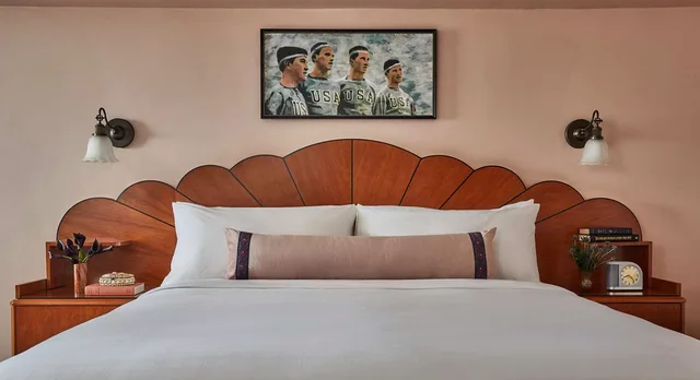 غرفة بسرير كينج لذوي الإعاقة، Graduate by Hilton Seattle 1/1