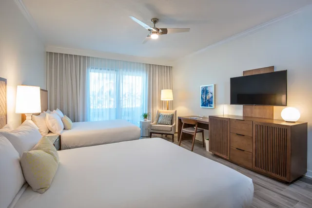 Resort, 2 Queen Beds, Accessible، Hawks Cay Resort 3/5