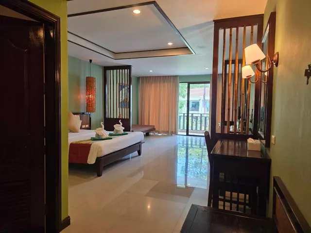 غرفة ديلوكس بسرير مزدوج، Hotel and Beach Bungalow at Lanta Resort 1/1