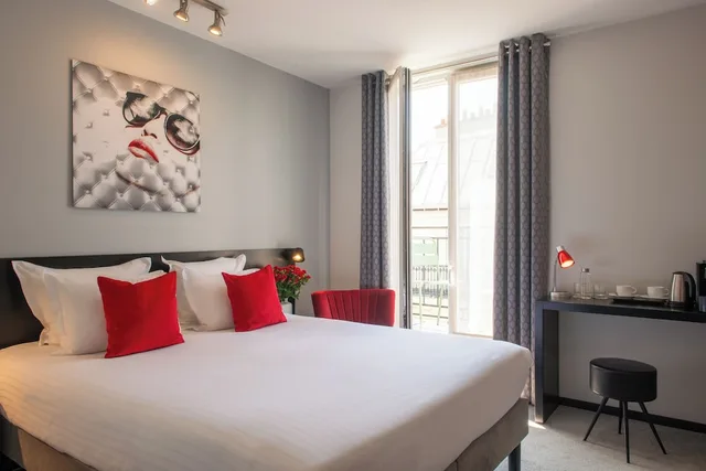 غرفة بسرير مزدوج أو سريرين منفصلين بشرفة، Hotel Helussi 2/10