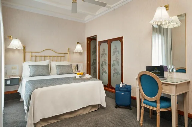 غرفة كومفورت بسرير كوين وسرير فردي، Continental Barcelona Hotel 1/8