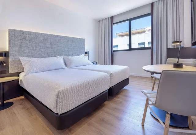 غرفة سوبيريور، INNSiDE Valencia Oceanic 2/7