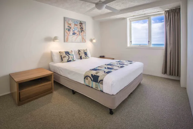 2 Bedrooms, Superior, Apartment, 1 Queen and 1 Single Bed, Ocean View, No Balcony، 84 The Spit Holiday Apartments 3/6