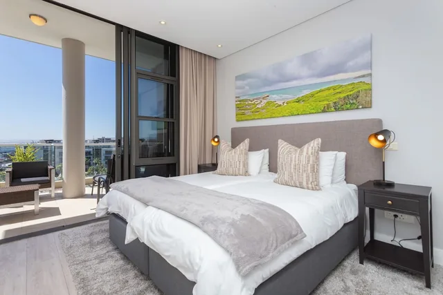 غرفة بريميير بسرير كينج بـ3 غرف نوم بمسبح خاص، Mountain Marina Luxury Apartments 2/10