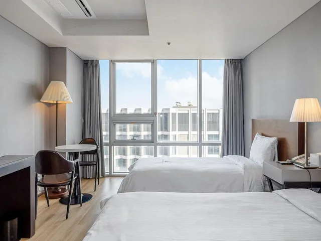 Family, Twin Beds, Partial Ocean View, Haeundae Seacloud Hotel Residence 1/2