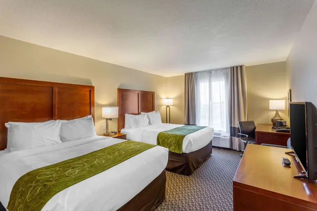 غرفة قياسية بسريرين كوين، Comfort Inn and Suites Logan Near University 2/7