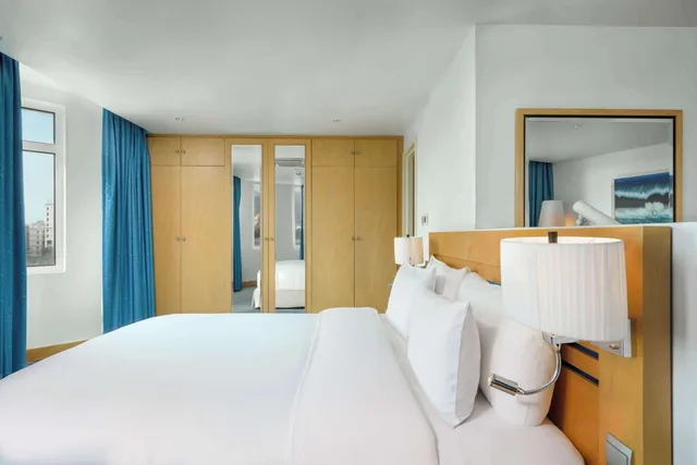 جناح بسرير كينج بغرفة نوم واحدة، Radisson Blu Hotel Muscat 6/10