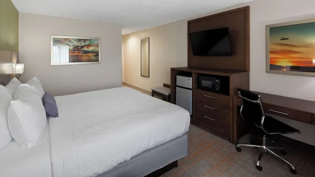 غرفة قياسية بسرير كينج لذوي الإعاقة، Best Western Niceville - Eglin AFB Hotel 4/7